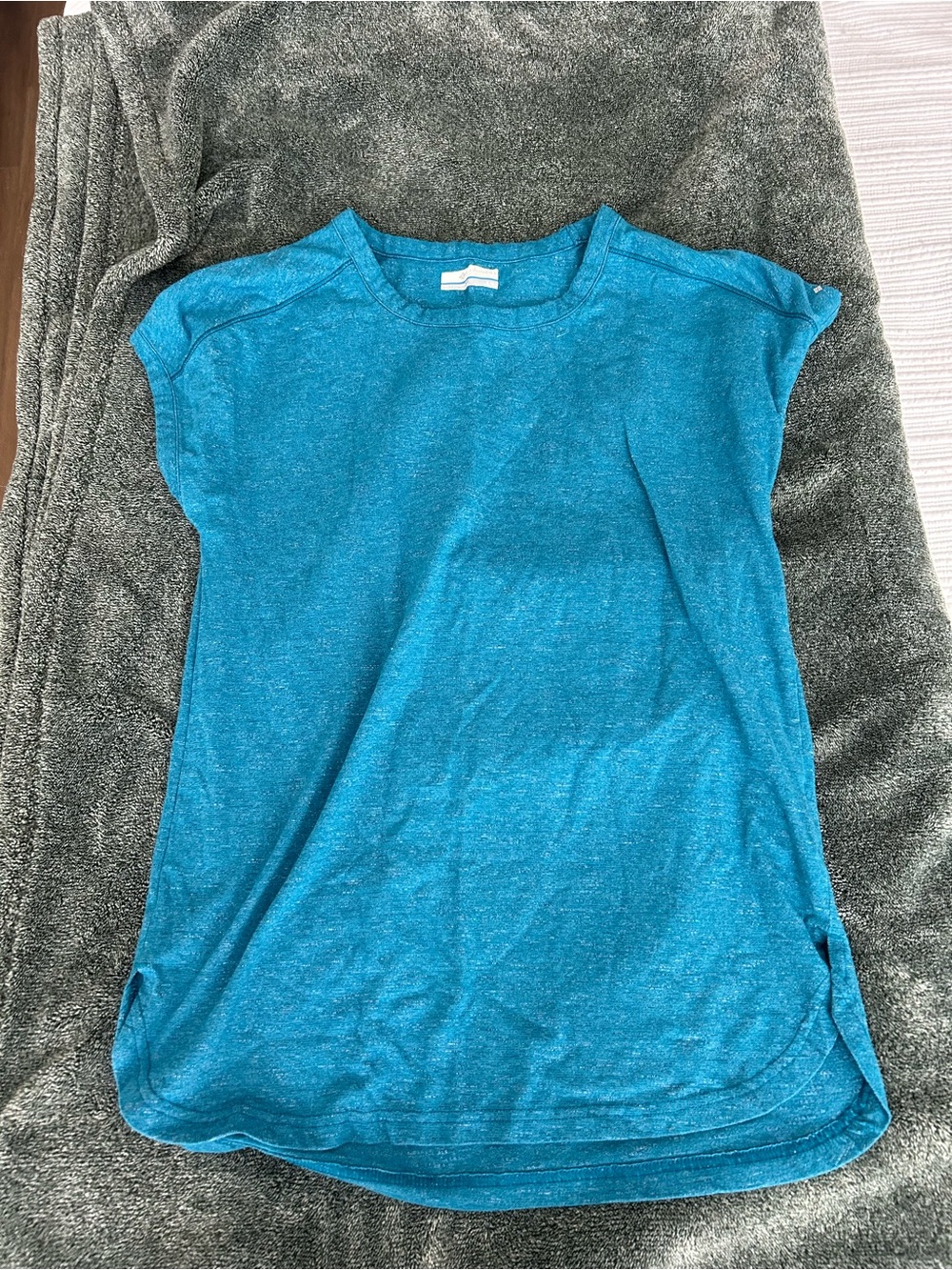 Columbia Short Sleeve Tee in Teal Blue